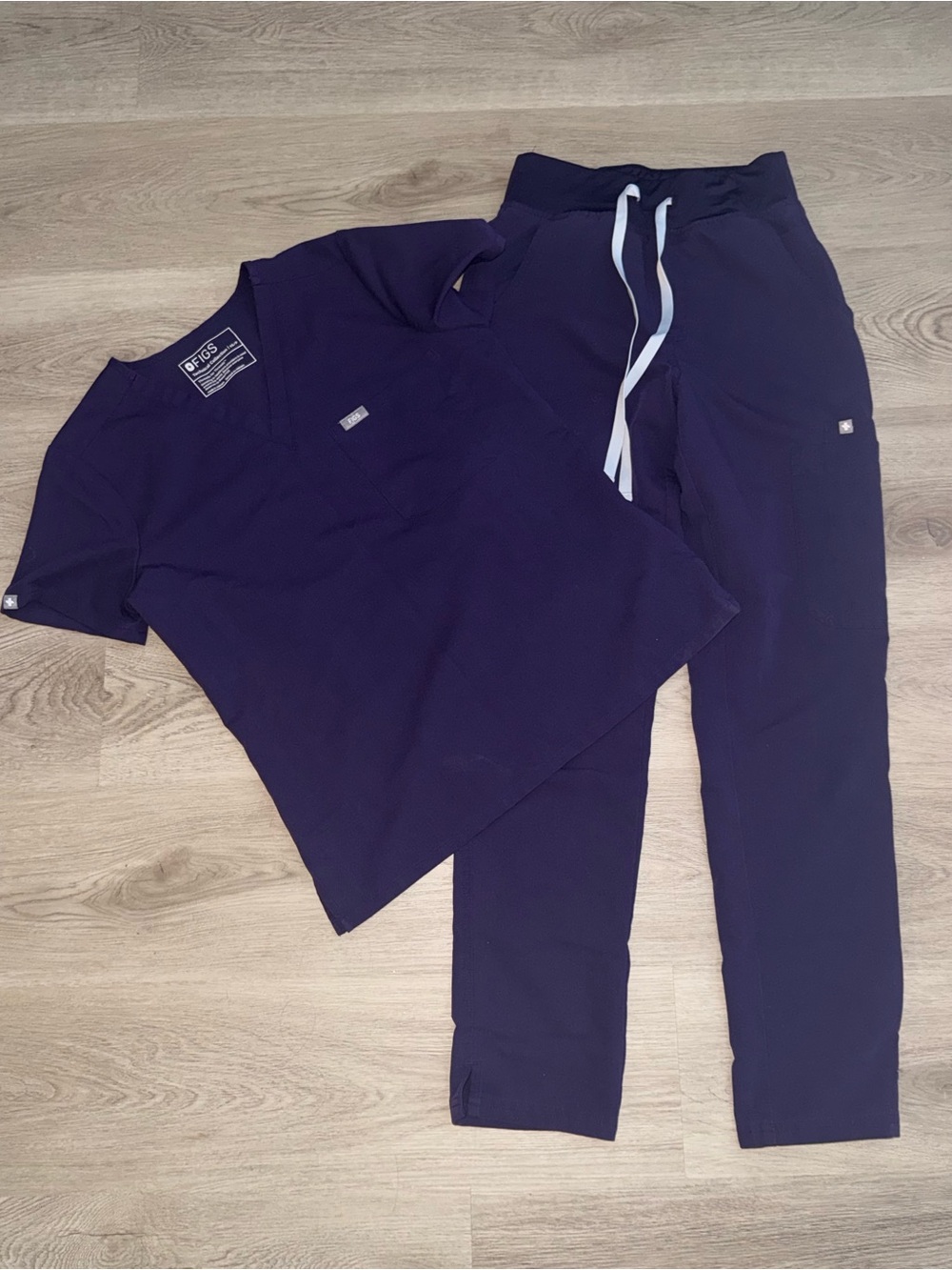 Figs Scrub Set